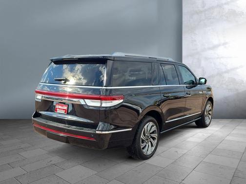 2024 Lincoln Navigator Premiere