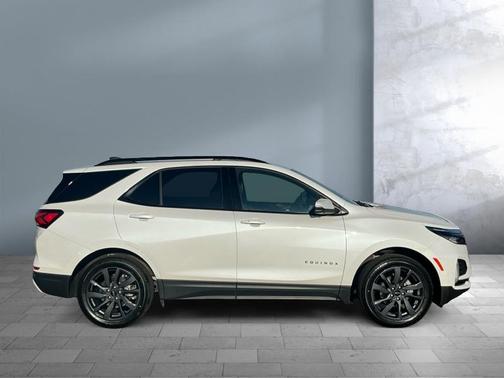 Iridescent Pearl Tricoat 2024 Chevrolet Equinox AWD RS