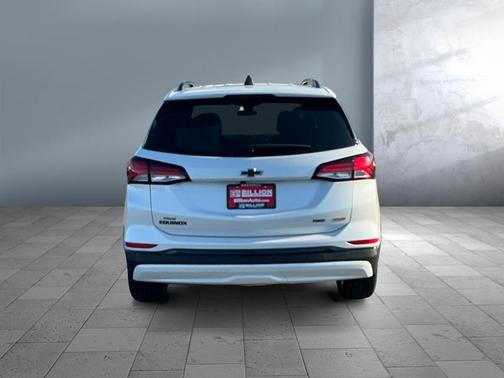 Iridescent Pearl Tricoat 2024 Chevrolet Equinox AWD RS
