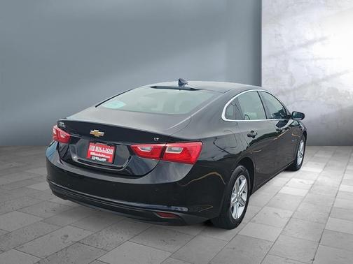 Mosaic Black Metallic 2024 Chevrolet Malibu FWD 1LT