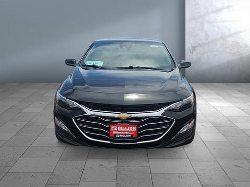 Mosaic Black Metallic 2024 Chevrolet Malibu FWD 1LT