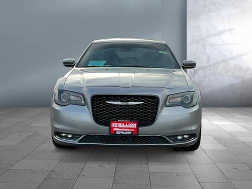 2018 Chrysler 300 S