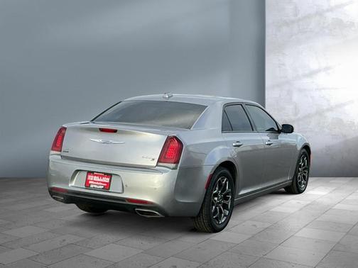 2018 Chrysler 300 S