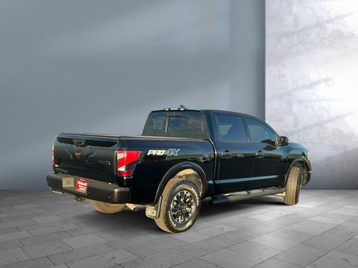 2022 Nissan Titan PRO-4X
