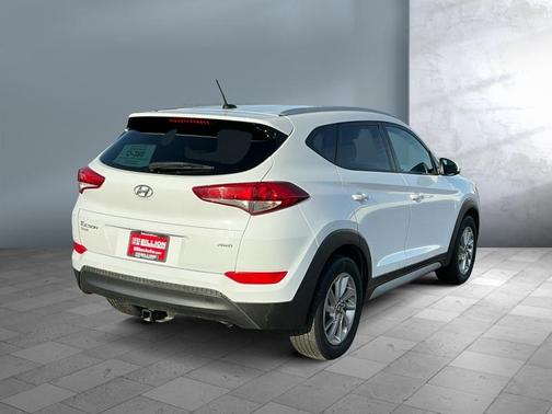 2017 Hyundai TUCSON SE