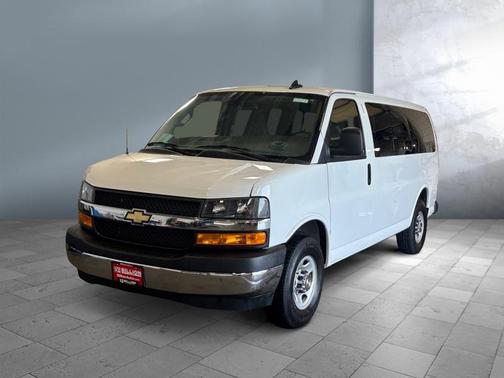 2024 Chevrolet Express 2500 RWD 2500 Regular Wheelbase LT