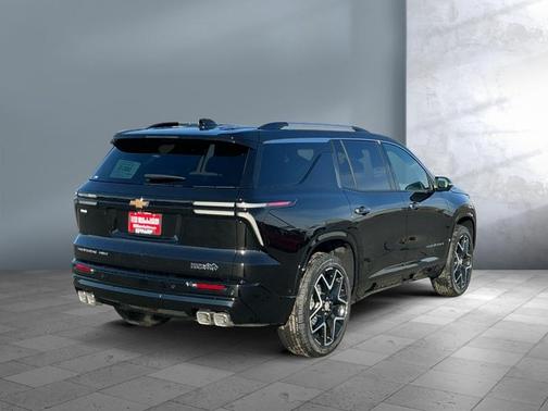 Mosaic Black Metallic 2026 Chevrolet Traverse High Country