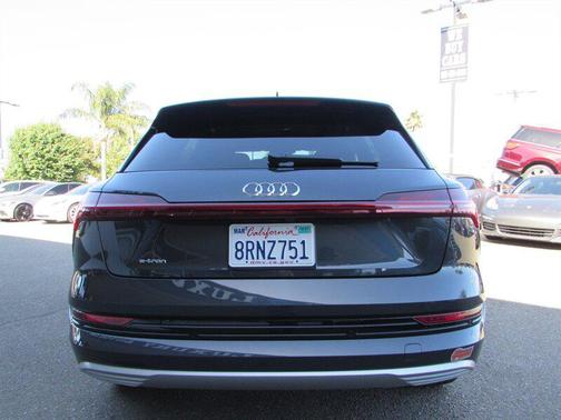 Manhattan Gray Metallic 2019 Audi e-tron Premium Plus