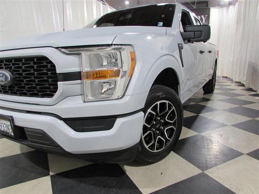 Space White Metallic 2022 Ford F-150 XL