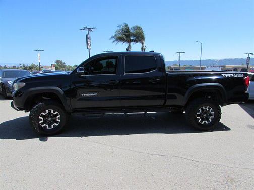 Midnight Black Metallic 2019 Toyota Tacoma TRD Off Road