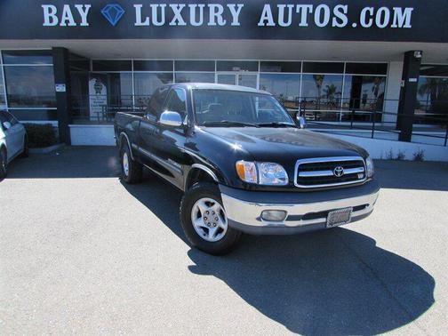 Black 2000 Toyota Tundra SR5