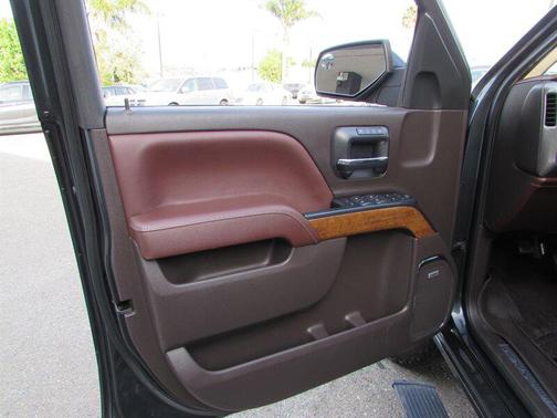 Graphite Metallic 2018 Chevrolet Silverado 1500 High Country