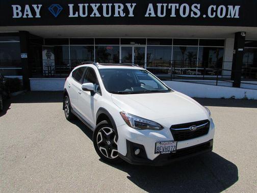 Crystal White Pearl 2018 Subaru Crosstrek 2.0i Limited
