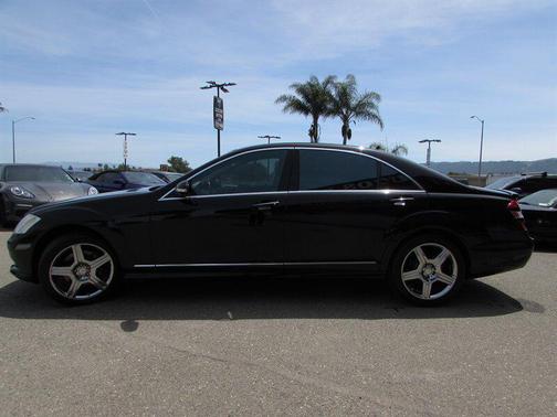 Black 2007 Mercedes-Benz S-Class S 550