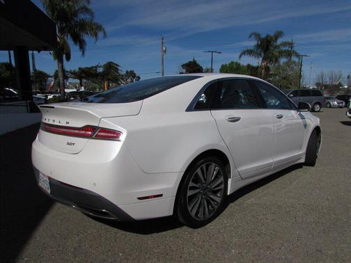 White Platinum Tri-Coat 2018 Lincoln MKZ Reserve I