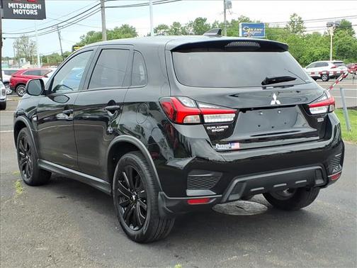 Black 2025 Mitsubishi Outlander Sport 2.0 LE