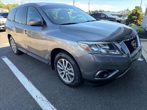 Gun 2015 Nissan Pathfinder S