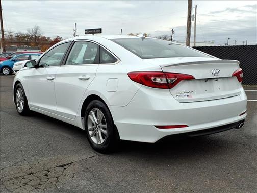 2016 Hyundai SONATA SE