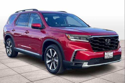 2023 Honda Pilot Touring 8-Passenger