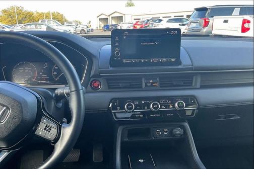 2023 Honda Pilot Touring 8-Passenger