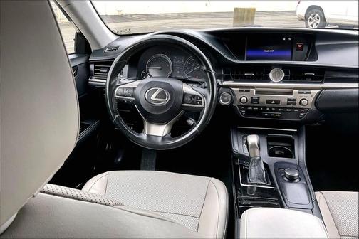 2016 Lexus ES 350 Base