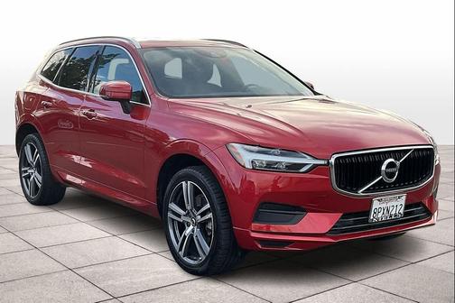 2020 Volvo XC60 T5 Momentum