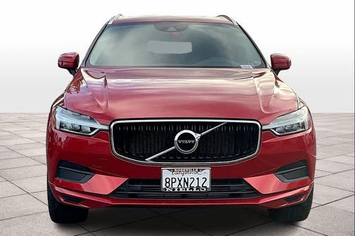 2020 Volvo XC60 T5 Momentum