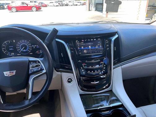Crystal White Tricoat 2019 Cadillac Escalade Luxury