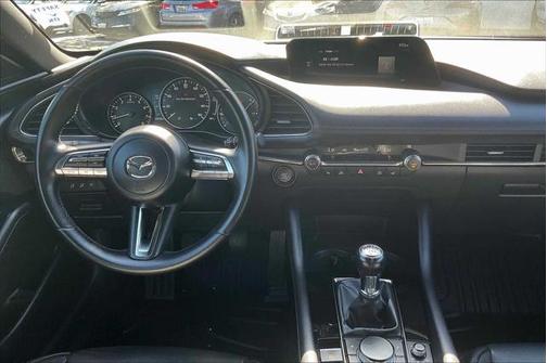 2022 Mazda Mazda3 FWD w/Premium Package