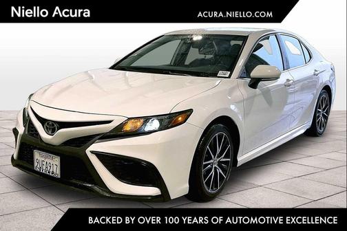 2023 Toyota Camry SE