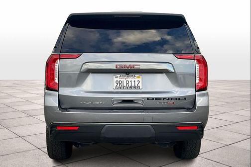 2021 GMC Yukon XL 4WD AT4