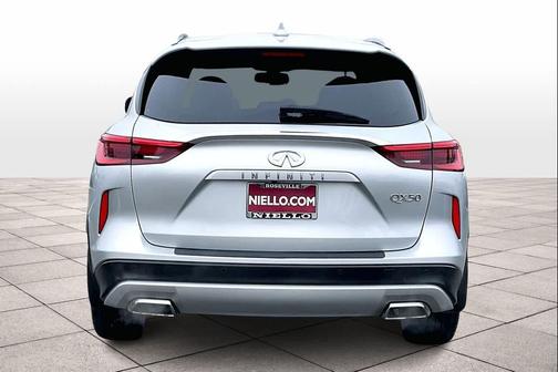 2021 INFINITI QX50 LUXE