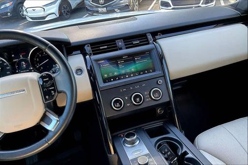 2020 Land Rover Discovery SE