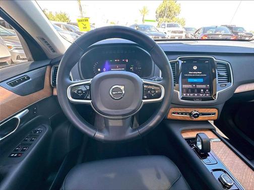 Crystal White Metallic 2024 Volvo XC90 Recharge Plug-In Hybrid T8 Plus Bright Theme 7-Seater
