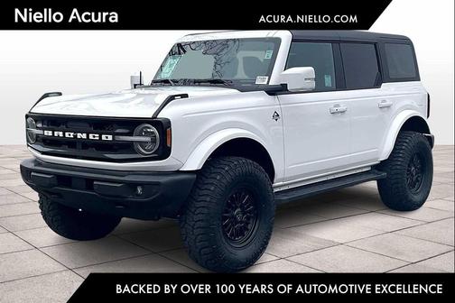 2024 Ford Bronco Outer Banks