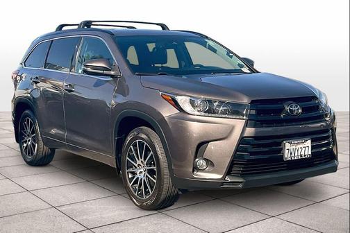 2017 Toyota Highlander SE
