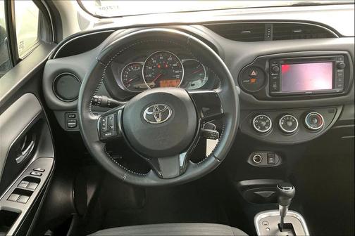 2016 Toyota Yaris L