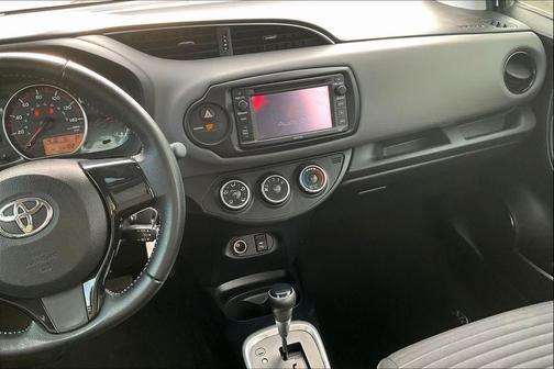 2016 Toyota Yaris L