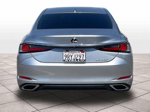 Iridium 2022 Lexus ES 350 Base