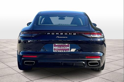 2021 Porsche Panamera RWD