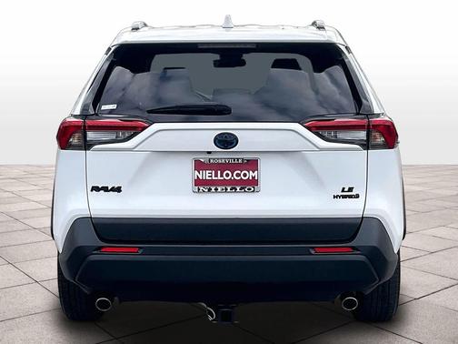 2022 Toyota RAV4 Hybrid LE