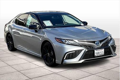 2024 Toyota Camry Hybrid SE