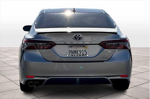 2024 Toyota Camry Hybrid SE