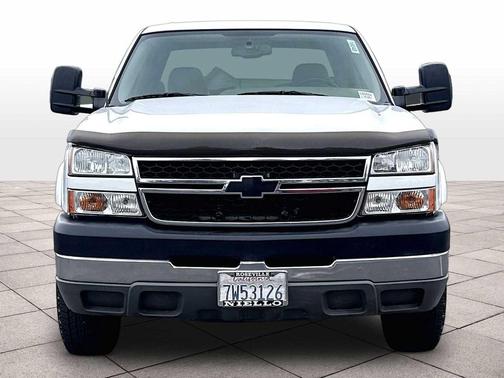 Summit White 2005 Chevrolet Silverado 2500 LS H/D Crew Cab