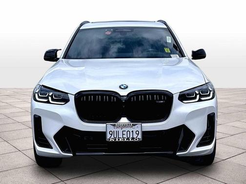 Mineral White Metallic 2024 BMW X3 M40i