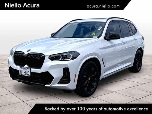 Mineral White Metallic 2024 BMW X3 M40i