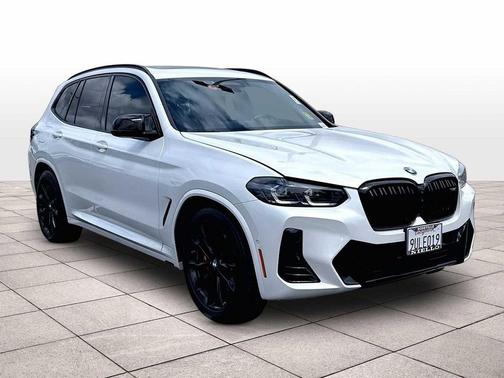 Mineral White Metallic 2024 BMW X3 M40i