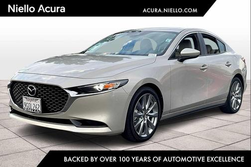 2023 Mazda Mazda3 FWD w/Preferred Package