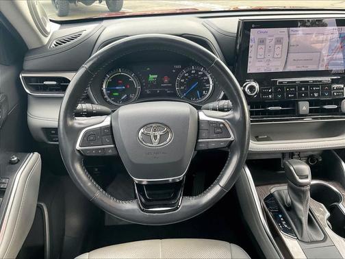 2021 Toyota Highlander Hybrid Limited