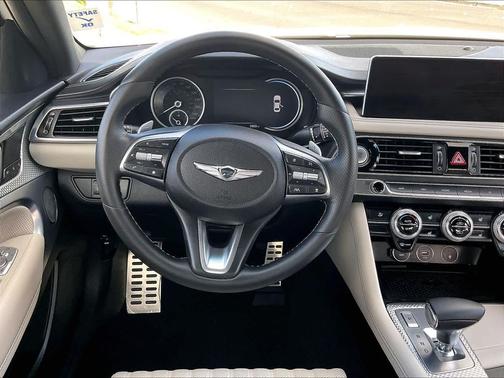 2023 Genesis G70 2.0T RWD